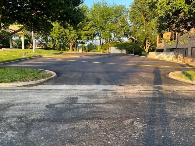 Asphalt repair bank parking lot finsihed3